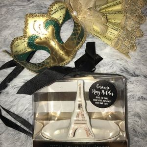 Eiffel Tower ring holder!